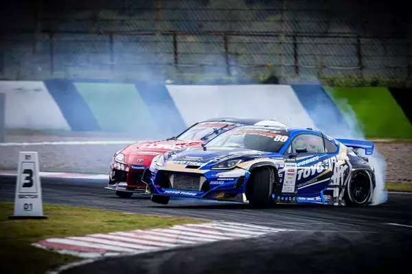 「D1GPの九州大会はTOYO TIRESの川畑選手がマシンを壊しながらも2位獲得！」の画像