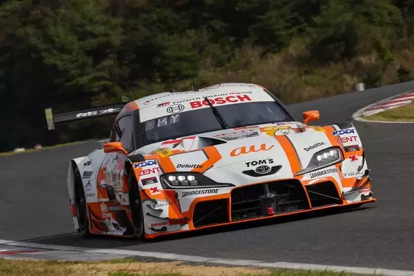 「SUPER GT第7戦はau号にとって試練の1戦に！ トラブルで痛恨のノーポイントに終わる」の画像