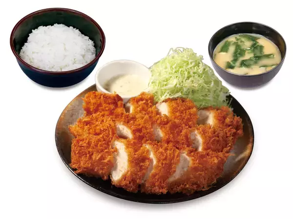 「お待ちかね！松のや「ささみかつ」しっとり柔らか～、7種のバラエティで復活」の画像