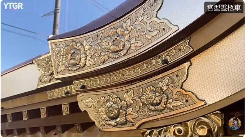 【働くクルマ】昔よく見た「宮型霊柩車」の知られざる架装費用と奥深い秘密を徹底解剖