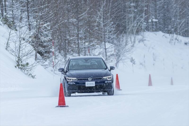 【実走テスト】ツルツル路面でも驚きのグリップ！ 氷上性能に特化したダンロップ「ICE PRO」がもたらす究極の安心感