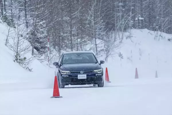 「【実走テスト】ツルツル路面でも驚きのグリップ！ 氷上性能に特化したダンロップ「ICE PRO」がもたらす究極の安心感」の画像