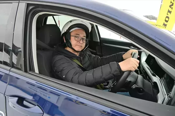 「【実走テスト】ツルツル路面でも驚きのグリップ！ 氷上性能に特化したダンロップ「ICE PRO」がもたらす究極の安心感」の画像