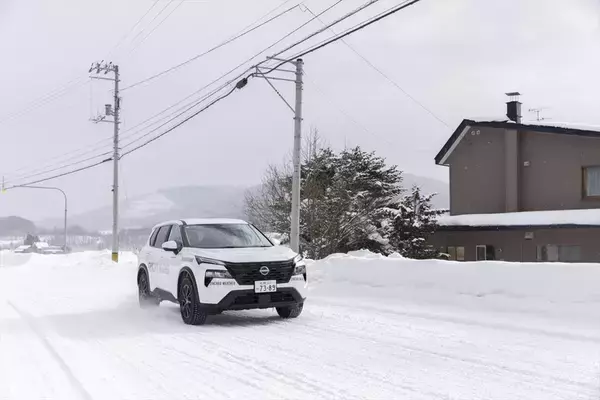 「【実走テスト】ツルツル路面でも驚きのグリップ！ 氷上性能に特化したダンロップ「ICE PRO」がもたらす究極の安心感」の画像