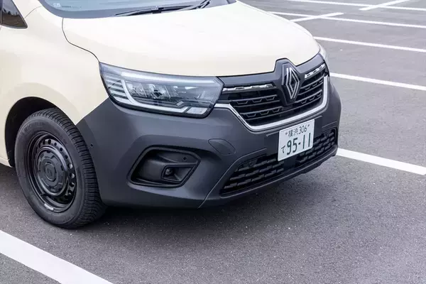 「椅子が外れて広大な荷室に!? ルノー「グランカングー」は国産ミニバンとココが違う」の画像