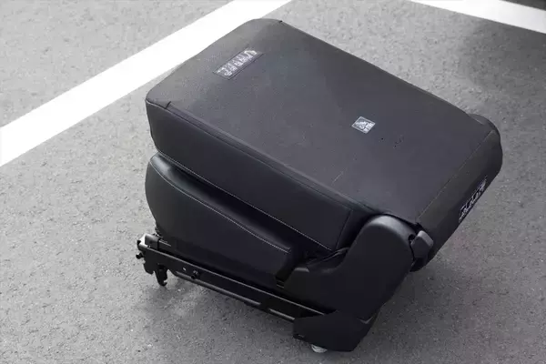 「椅子が外れて広大な荷室に!? ルノー「グランカングー」は国産ミニバンとココが違う」の画像