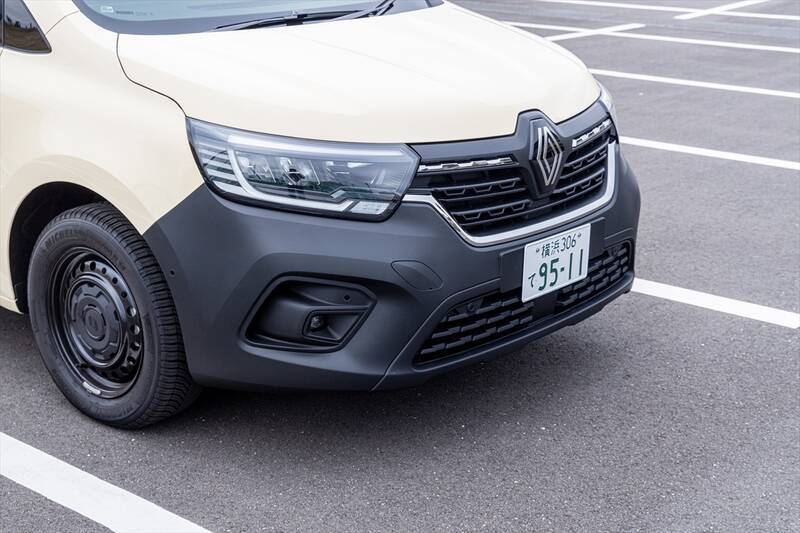 椅子が外れて広大な荷室に!? ルノー「グランカングー」は国産ミニバンとココが違う
