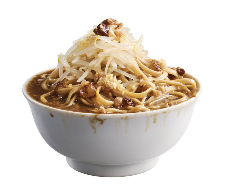 麺230gの大盛りが新登場！ キンレイ「お水がいらない」に豚＆スタミナラーメン
