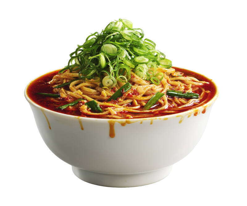 麺230gの大盛りが新登場！ キンレイ「お水がいらない」に豚＆スタミナラーメン