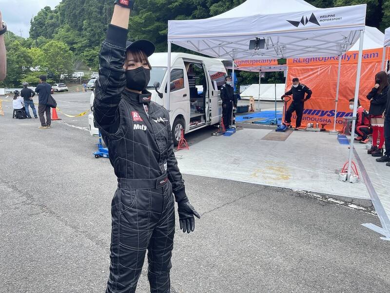 RQ兼メカニックの荏崎ろあ、全日本ラリーDAY1で本格的に車両整備