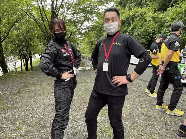 「RQ兼メカニックの荏崎ろあ、全日本ラリーDAY1で本格的に車両整備」の画像