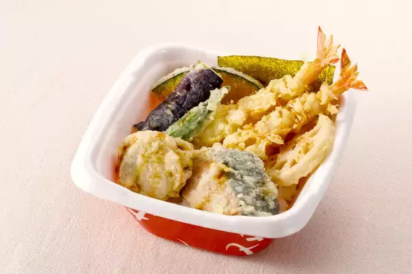 「「天丼」など216円引き！新メニュー3品が割安に、「牡蠣フライ弁当」も対象【テイクアウト】」の画像