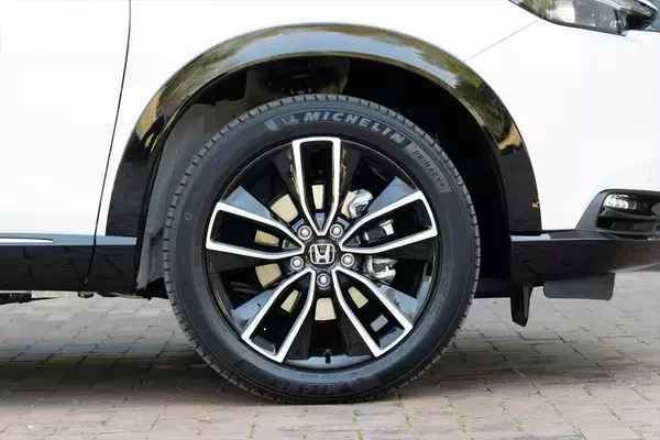 「カジュアル＆ワイルドに変貌！ マイナーチェンジのHonda「VEZEL」を徹底解剖」の画像