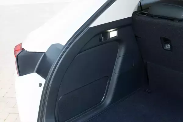 「カジュアル＆ワイルドに変貌！ マイナーチェンジのHonda「VEZEL」を徹底解剖」の画像