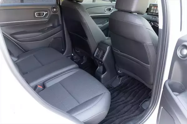 「カジュアル＆ワイルドに変貌！ マイナーチェンジのHonda「VEZEL」を徹底解剖」の画像