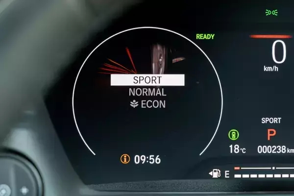 「カジュアル＆ワイルドに変貌！ マイナーチェンジのHonda「VEZEL」を徹底解剖」の画像