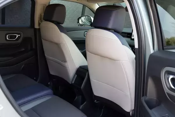 「カジュアル＆ワイルドに変貌！ マイナーチェンジのHonda「VEZEL」を徹底解剖」の画像