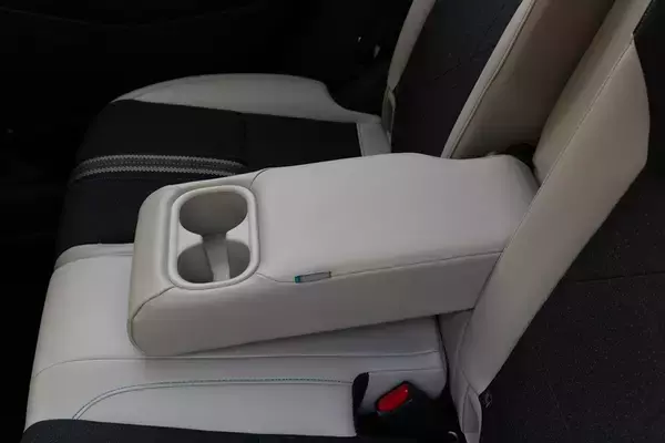 「カジュアル＆ワイルドに変貌！ マイナーチェンジのHonda「VEZEL」を徹底解剖」の画像