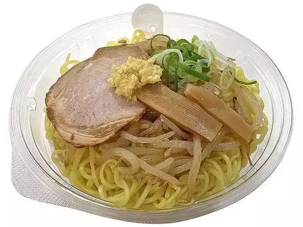 「セブンに冷たい「ラムしゃぶうどん」醤油×にんにくダレで味わう＜北海道限定＞」の画像