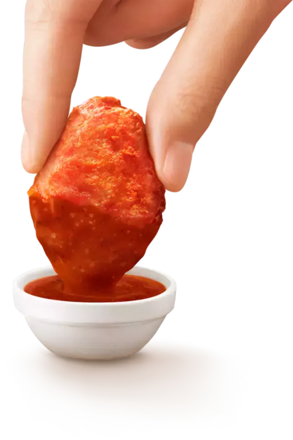 「辛いのきた！マクドナルド「スパイシーチキンマックナゲット」復活　ガーリック・チーズの限定ソースも」の画像