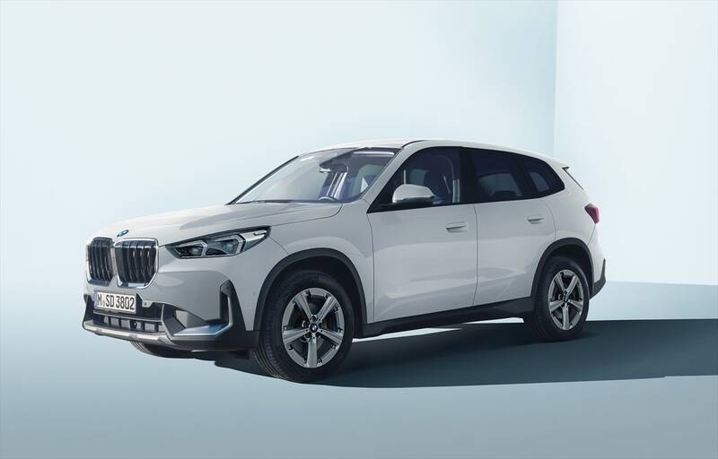 【独御三家SUV対決】新型アウディ「Q3」登場！ BMW「X1」、ベンツ「GLA」と比較してわかった真の買いモデル