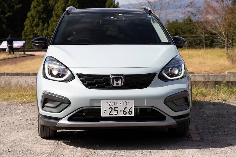 マイナーチェンジ後のHonda「FIT」がどう変わったのかを最上位とSUV系モデルで体感した