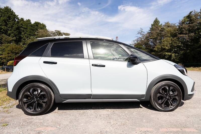 マイナーチェンジ後のHonda「FIT」がどう変わったのかを最上位とSUV系モデルで体感した