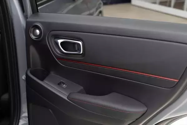 「「VEZEL e:HEV RS」は後出しズルい！ と言いたくなるほどイイクルマだった」の画像