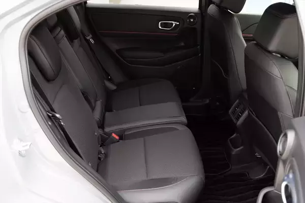 「「VEZEL e:HEV RS」は後出しズルい！ と言いたくなるほどイイクルマだった」の画像