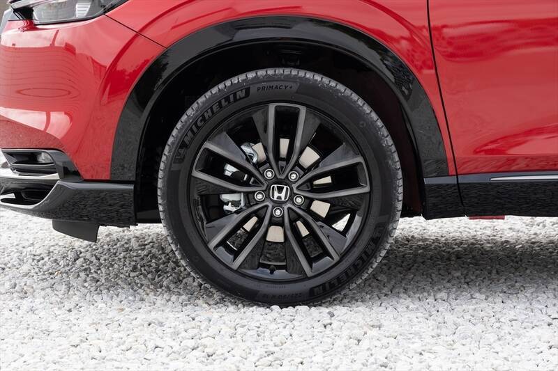 「VEZEL e:HEV RS」は後出しズルい！ と言いたくなるほどイイクルマだった