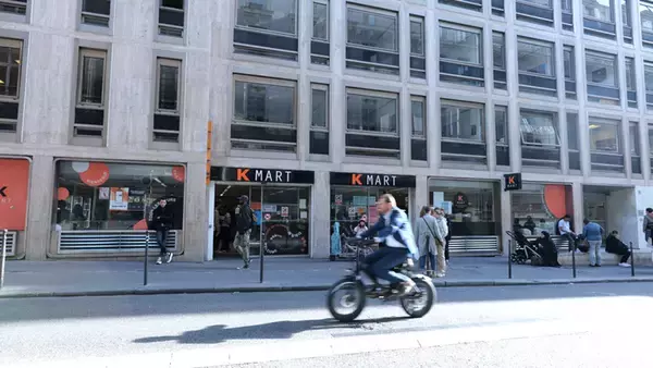 「美食の街・パリで人気のスパークリング清酒、チョコレートの祭典でも注目を集める」の画像