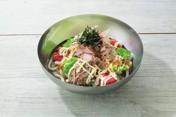 「ガスト20年ぶり！ あの初代「和風さらだうどん」今なら100円引きでお得」の画像