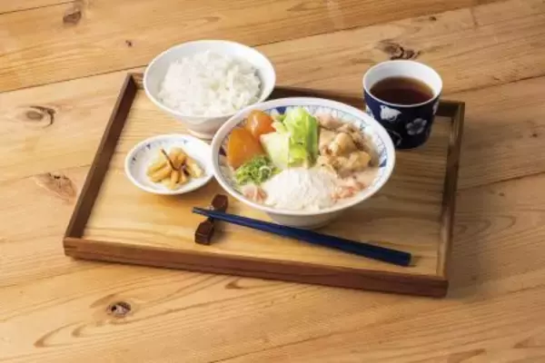 「悪魔的…「生姜焼き」が豚汁に！ 1.5倍増量で復活」の画像