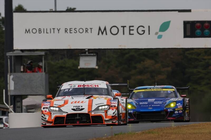 auは今年も強かった！ SUPER GT最終戦でau号が今季3勝目をマークし、史上初の3連覇達成！