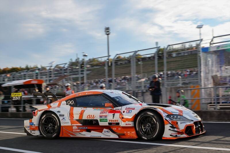 auは今年も強かった！ SUPER GT最終戦でau号が今季3勝目をマークし、史上初の3連覇達成！