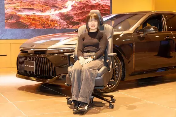 「限定70台！ トヨタ紡織が本気で作った「クラウンのシート型デスクチェア」が快適すぎて仕事にならない！」の画像