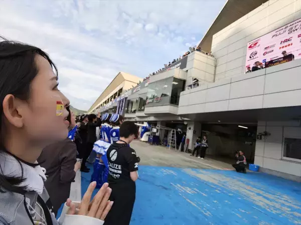 「3ヵ月ぶりのSUPER GT再開！ 初心者でもたっぷり楽しめる「イベント広場＆推し活」ガイド」の画像