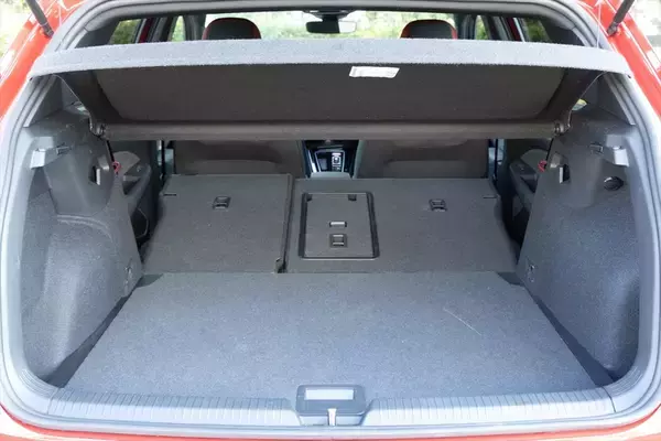 「フォルクスワーゲン「ゴルフ GTI」はオトナになったボーイズたちに勧めたいぜいたくな1台」の画像