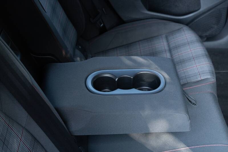 フォルクスワーゲン「ゴルフ GTI」はオトナになったボーイズたちに勧めたいぜいたくな1台