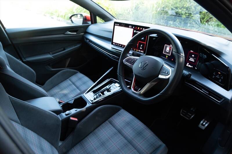 フォルクスワーゲン「ゴルフ GTI」はオトナになったボーイズたちに勧めたいぜいたくな1台