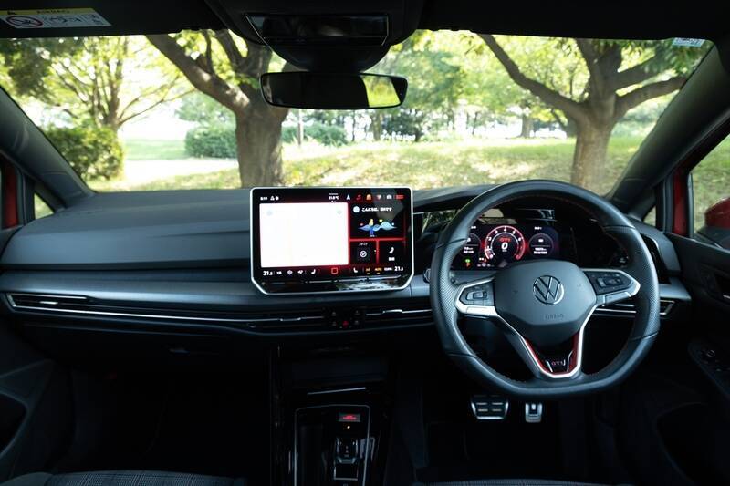 フォルクスワーゲン「ゴルフ GTI」はオトナになったボーイズたちに勧めたいぜいたくな1台