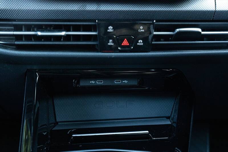 フォルクスワーゲン「ゴルフ GTI」はオトナになったボーイズたちに勧めたいぜいたくな1台