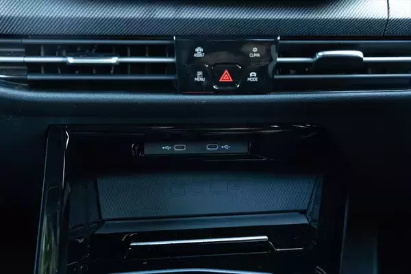 「フォルクスワーゲン「ゴルフ GTI」はオトナになったボーイズたちに勧めたいぜいたくな1台」の画像