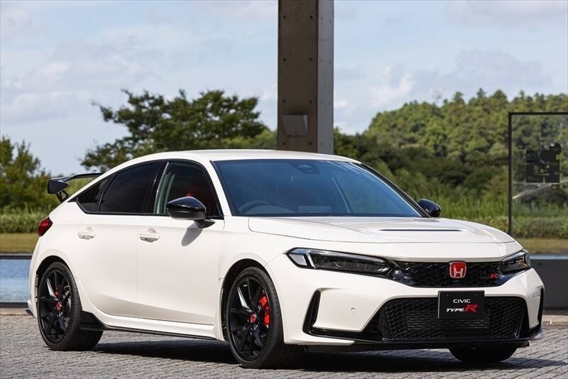 フォルクスワーゲン「ゴルフ GTI」はオトナになったボーイズたちに勧めたいぜいたくな1台