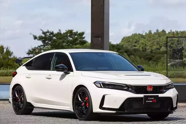 「フォルクスワーゲン「ゴルフ GTI」はオトナになったボーイズたちに勧めたいぜいたくな1台」の画像