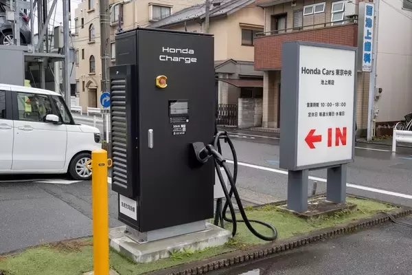 「「30分じゃご飯も食べられない！」EV充電の悩みを解決？ ホンダのスマホアプリを使った60分充電＆予約機能が快適すぎた」の画像