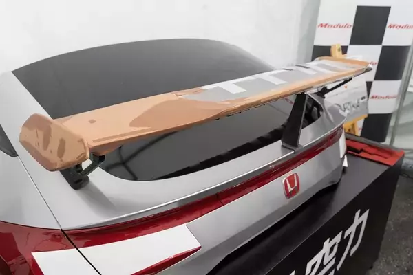 「街乗りでも本当に効く？ シビック TYPE Rの純正アクセサリーを群サイで試す！」の画像