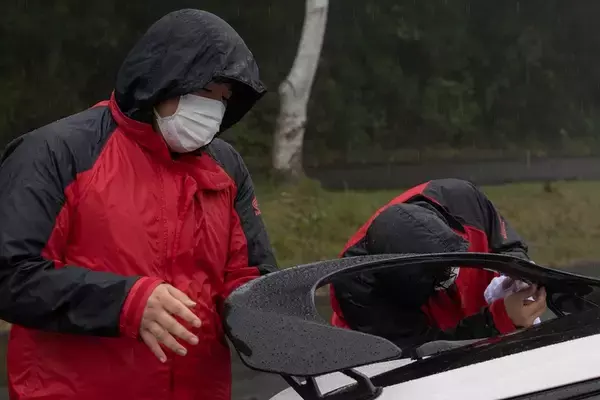 「街乗りでも本当に効く？ シビック TYPE Rの純正アクセサリーを群サイで試す！」の画像