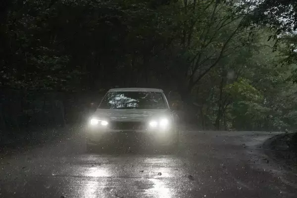 「街乗りでも本当に効く？ シビック TYPE Rの純正アクセサリーを群サイで試す！」の画像