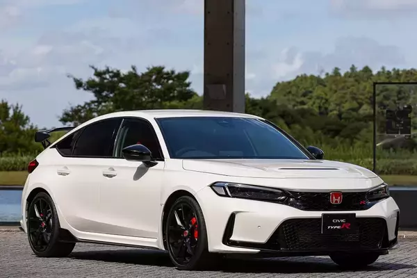 「街乗りでも本当に効く？ シビック TYPE Rの純正アクセサリーを群サイで試す！」の画像